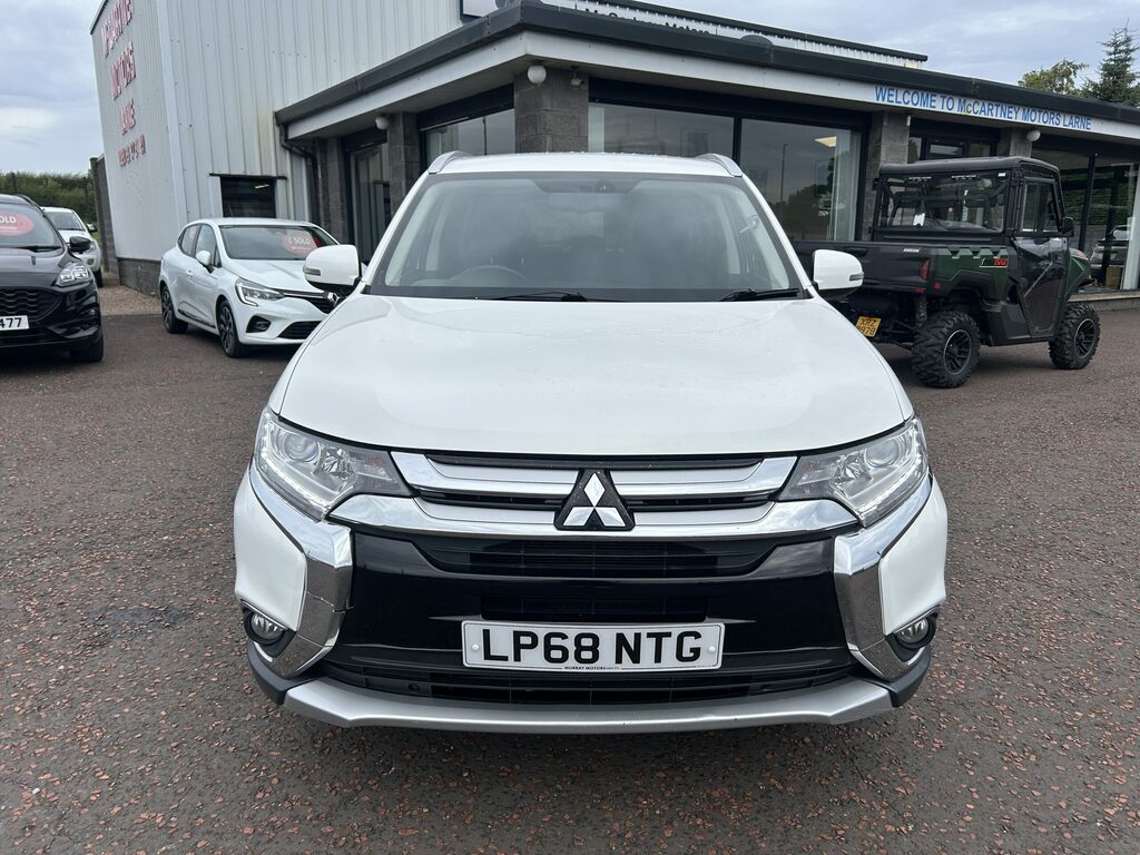 Mitsubishi Outlander Di-d 3 LP68NTG White #2