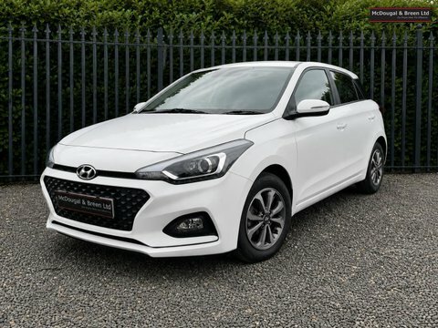 Hyundai I20 1.2 Se Launch EA68UYF White