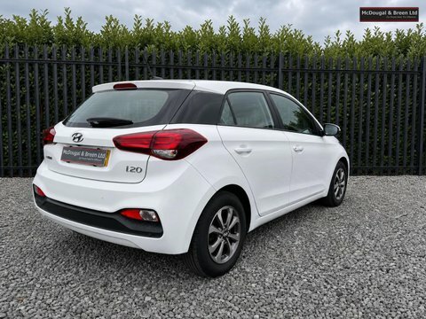 Hyundai I20 1.2 Se Launch EA68UYF White #5
