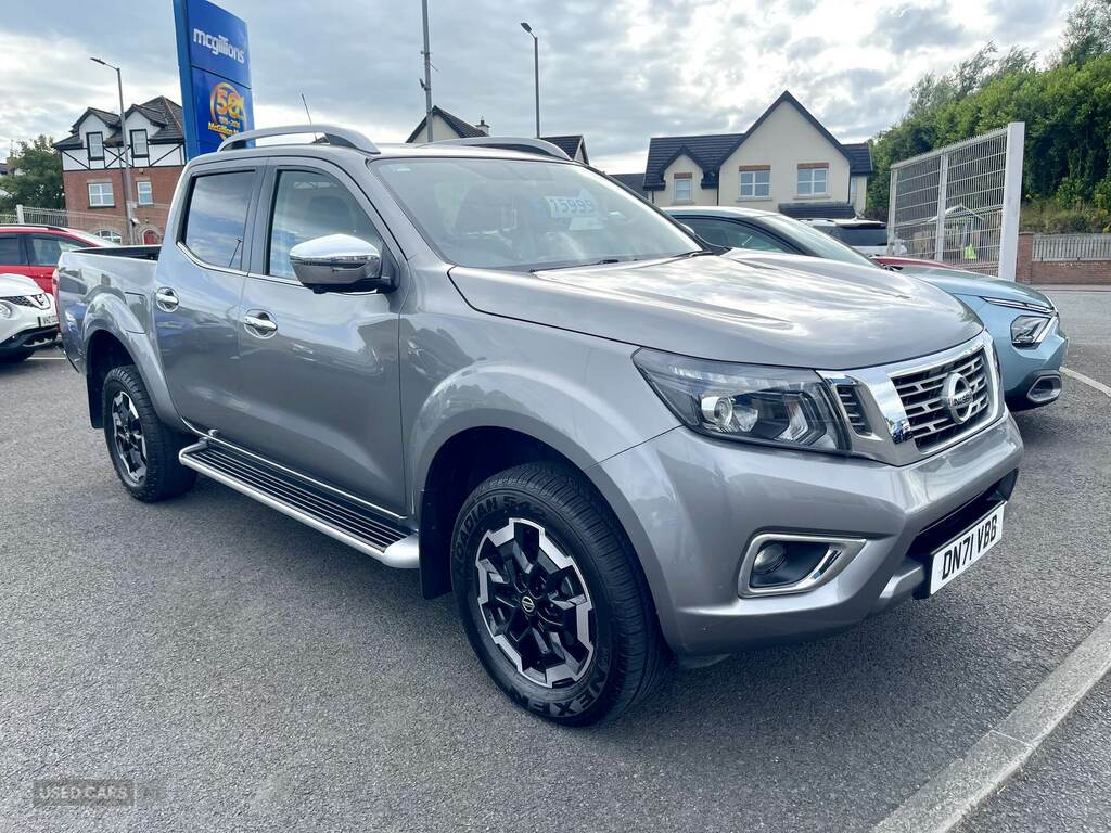 Nissan Navara Double Cab Pick Up Tekna 2.3Dci 190 Tt 4Wd Grey