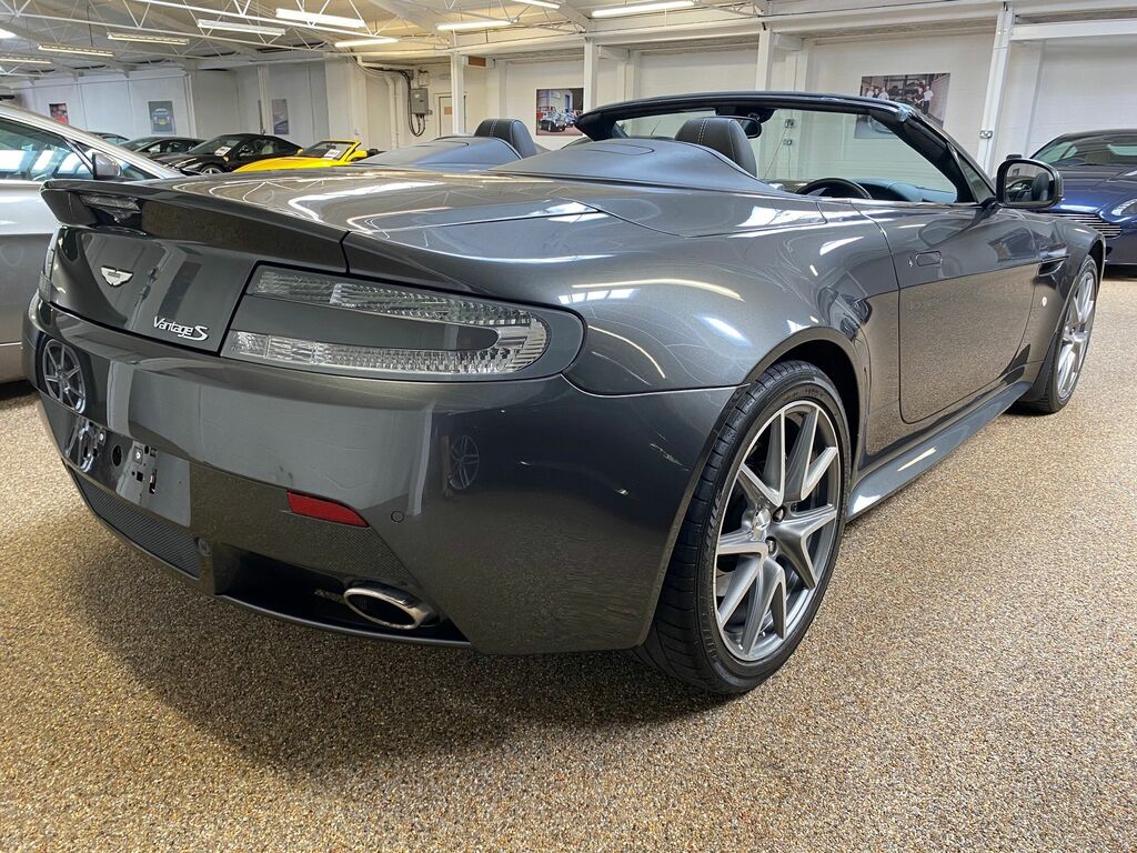 Aston Martin V8 Vantage S Roadster  #3