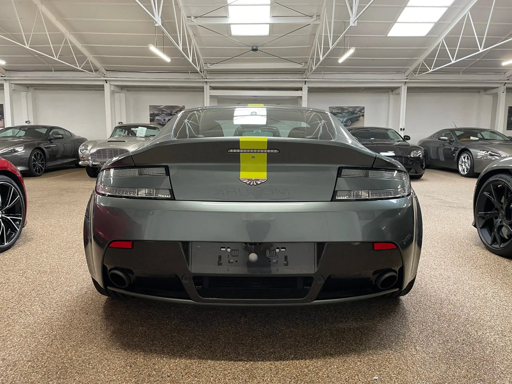 Aston Martin Vantage 4L Null White #6
