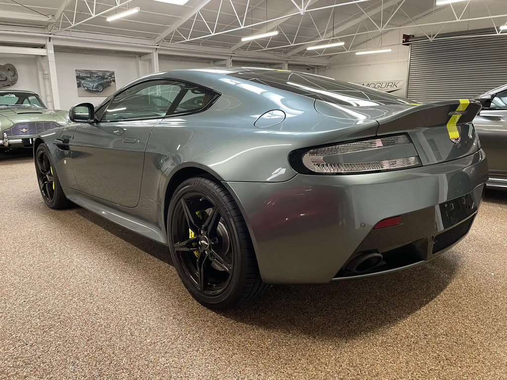 Aston Martin Vantage 4L Null White #4