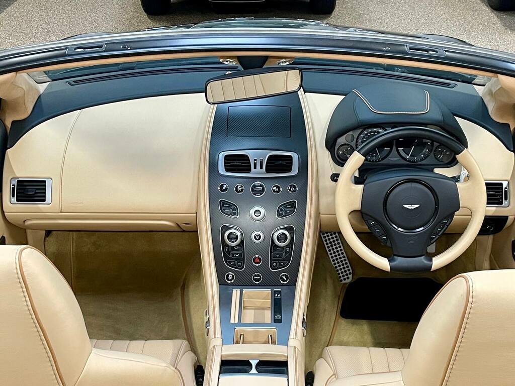 Aston Martin DB9 Classvariant Silver #17