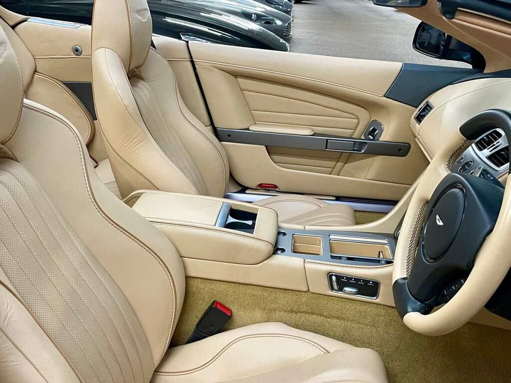 Aston Martin DB9 Classvariant Silver #13