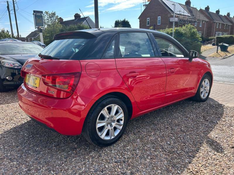 Audi A1 1.2 Tfsi Se Sportback Euro 5 Ss YT12YNC Red #3