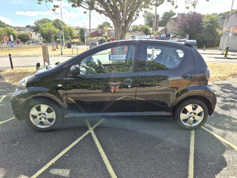 Toyota Aygo 1.0 Vvt-i Black Ac Mmt 2010 Black #2