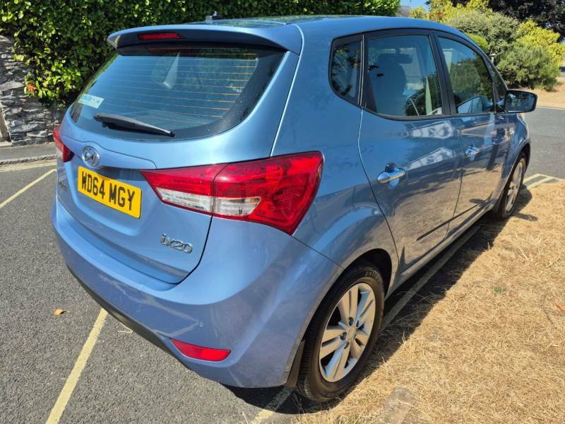 Hyundai Ix20 1.4 Blue Drive Se Hatchback Euro Red #7