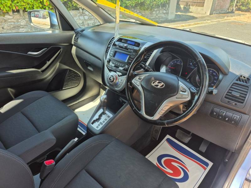 Hyundai Ix20 1.4 Blue Drive Se Hatchback Euro Red #10