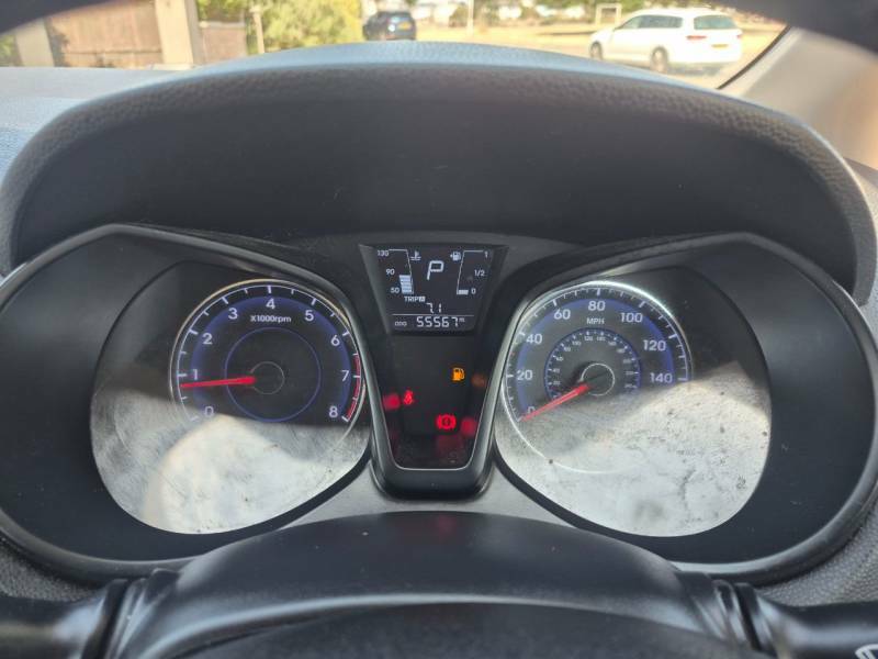 Hyundai Ix20 1.4 Blue Drive Se Hatchback Euro Red #12