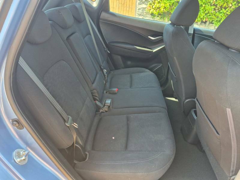 Hyundai Ix20 1.4 Blue Drive Se Hatchback Euro Red #13