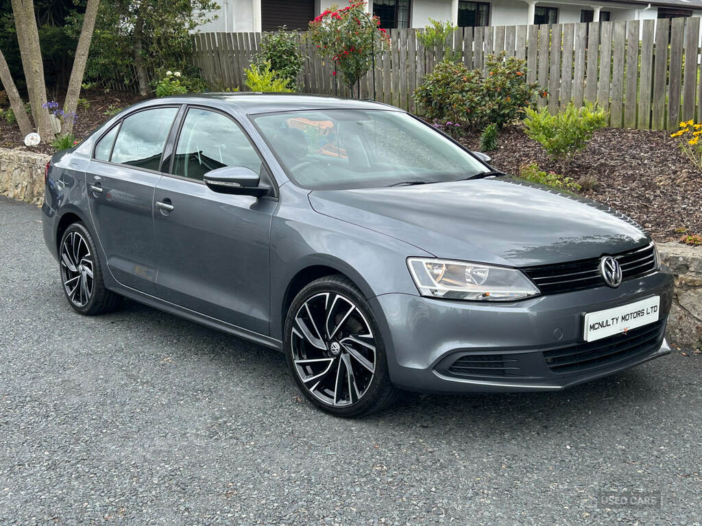 Volkswagen Jetta 1.6 Tdi Cr Bluemotion Tech Se Grey
