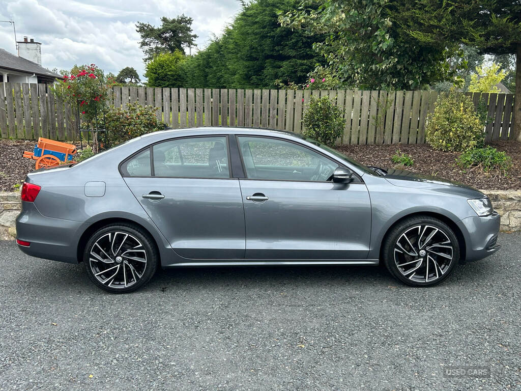 Volkswagen Jetta 1.6 Tdi Cr Bluemotion Tech Se Grey #2