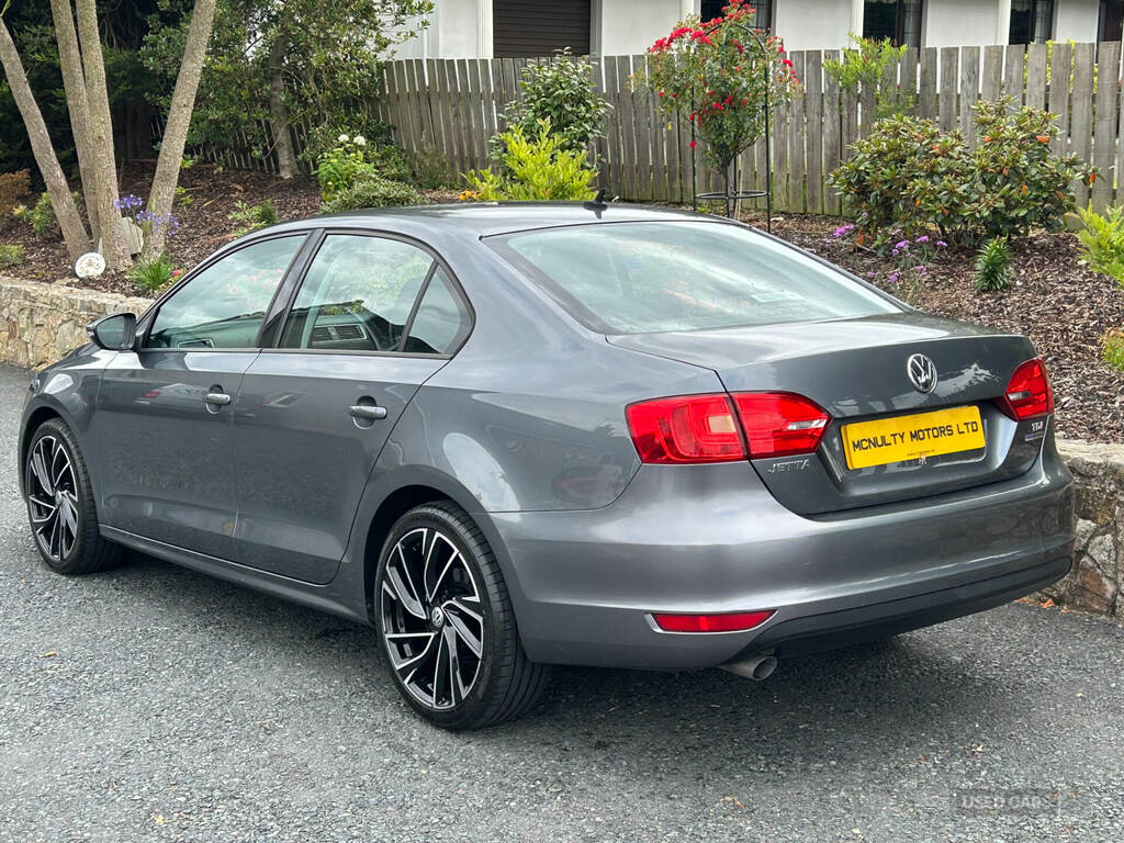 Volkswagen Jetta 1.6 Tdi Cr Bluemotion Tech Se Grey #6