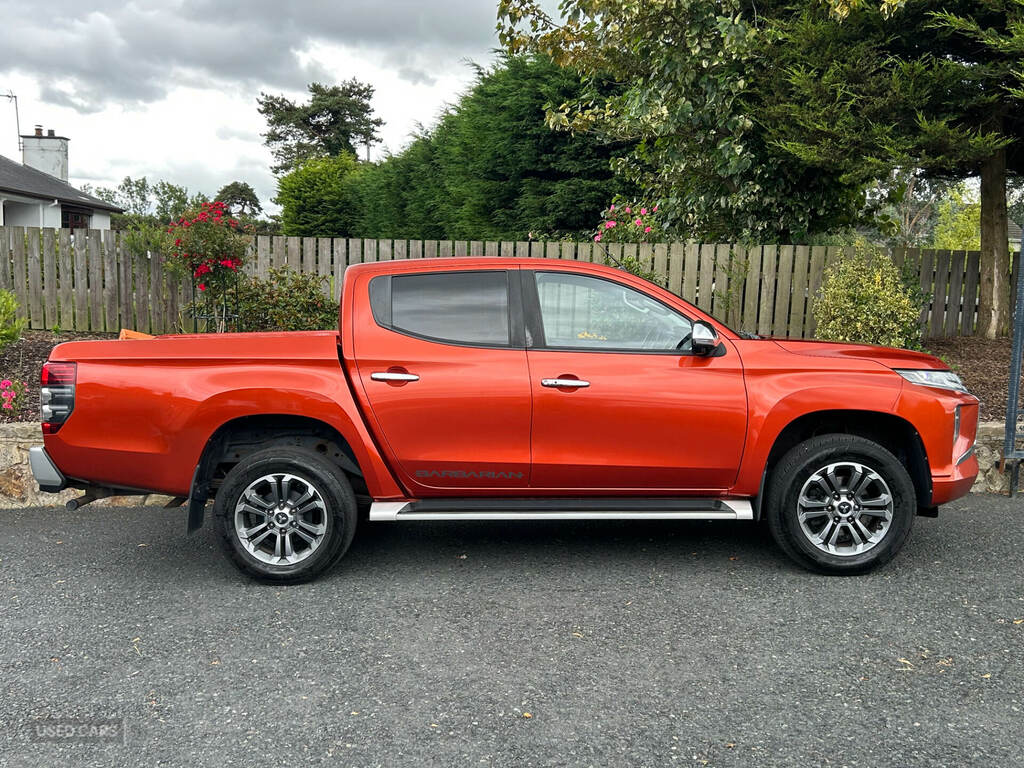 Mitsubishi L200 Double Cab Di-d 150 Barbarian 4Wd Orange #2