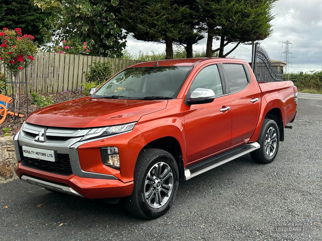 Mitsubishi L200 Double Cab Di-d 150 Barbarian 4Wd Orange #6
