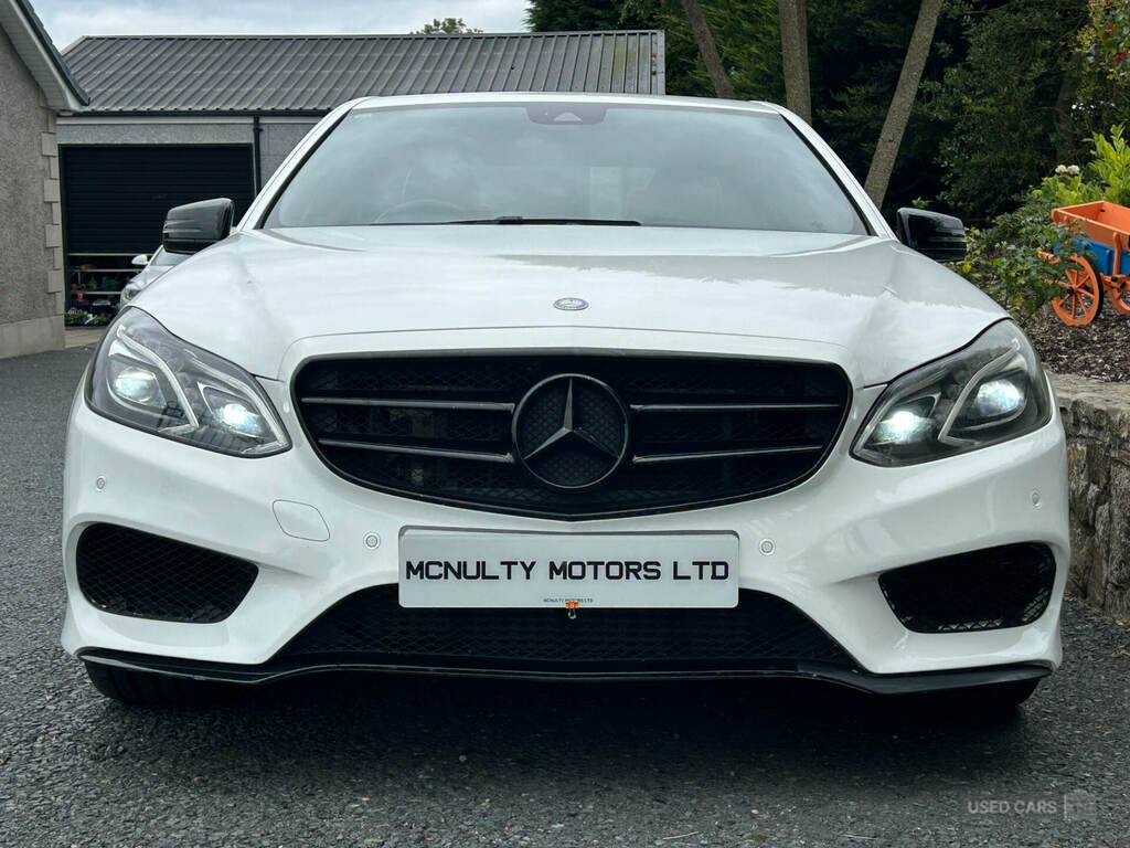 Mercedes-Benz E Class E220 Bluetec Amg Night Edition 7G-tronic M31LMY White #4