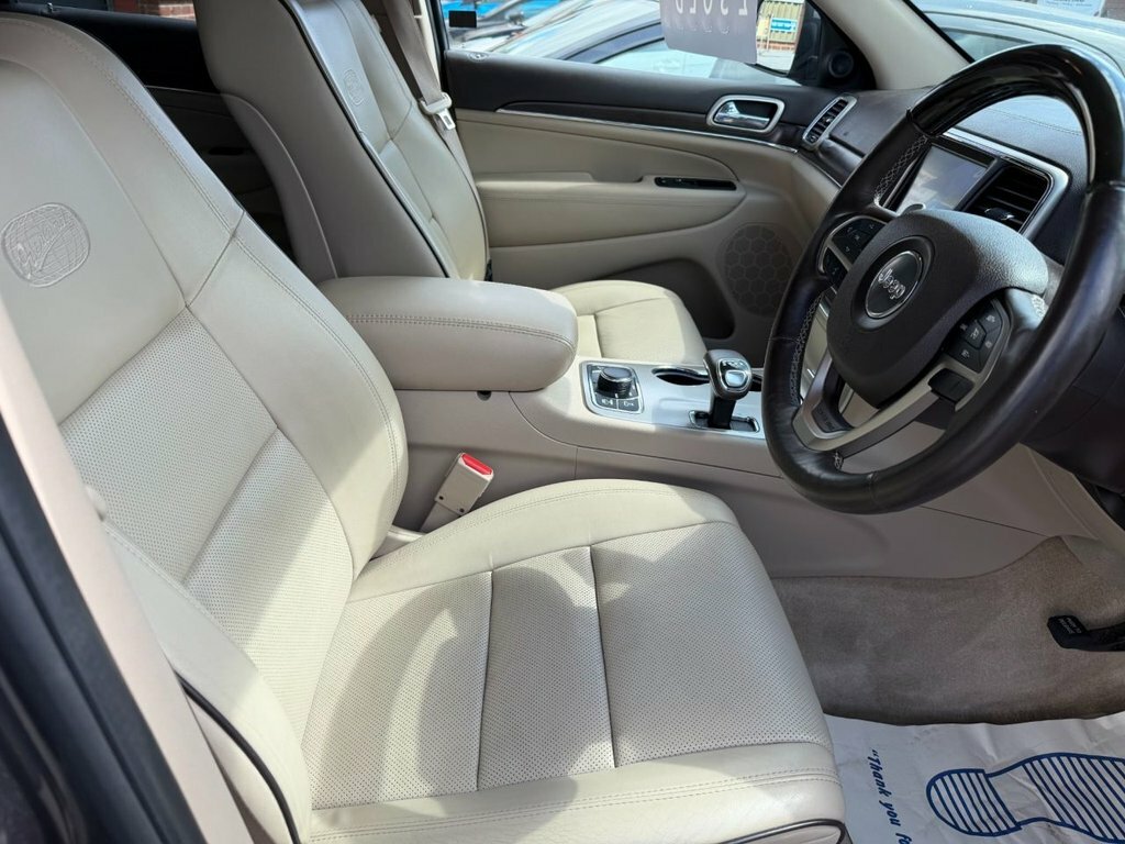 Jeep Grand Cherokee 3.0 V6 Crd Overland Suv 4Wd White #10