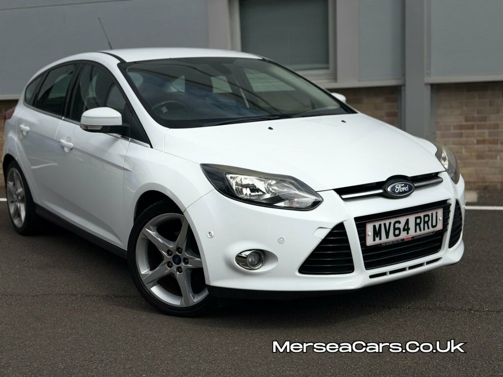Ford Focus 1.6L Titanium Navigator MV64RRU White