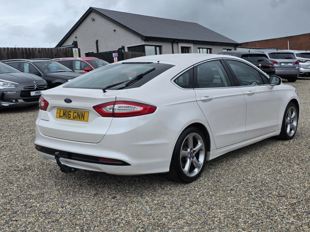 Ford Mondeo Titanium Tdci White #2