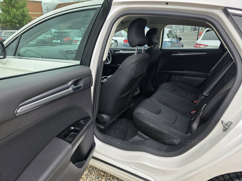 Ford Mondeo Titanium Tdci White #6