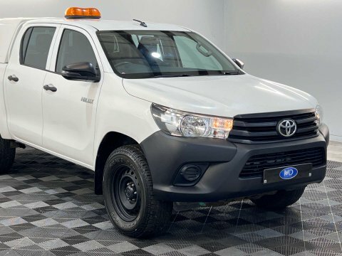 Toyota HILUX Invincible Dcab Pick Up 2.4 D-4d Grey #52