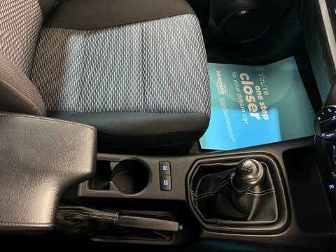 Toyota HILUX Invincible Dcab Pick Up 2.4 D-4d Grey #29