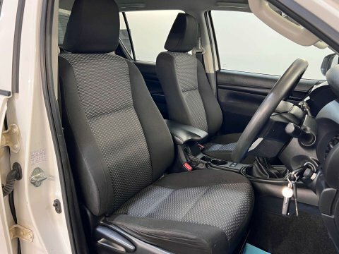 Toyota HILUX Invincible Dcab Pick Up 2.4 D-4d Grey #11