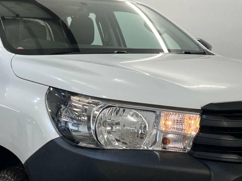 Toyota HILUX Invincible Dcab Pick Up 2.4 D-4d Grey #58