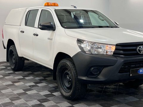 Toyota HILUX Invincible Dcab Pick Up 2.4 D-4d Grey #53