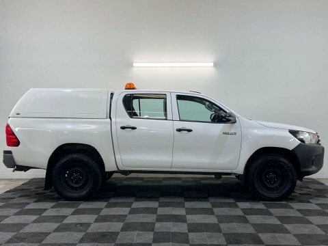 Toyota HILUX 2.4 Hi-luxury Active White #2