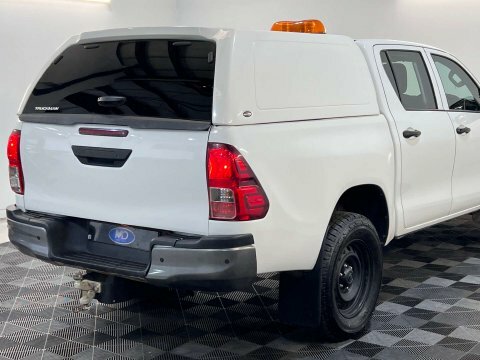 Toyota HILUX Invincible Dcab Pick Up 2.4 D-4d Grey #56