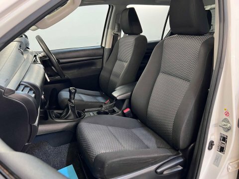 Toyota HILUX Invincible Dcab Pick Up 2.4 D-4d Grey #21