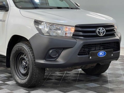Toyota HILUX Invincible Dcab Pick Up 2.4 D-4d Grey #51