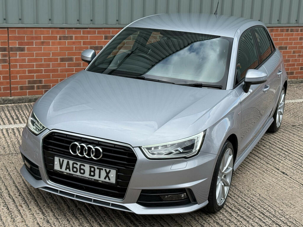Audi A1 1.6 Tdi S Line Sportback S Tronic Euro 6 Ss Silver #3