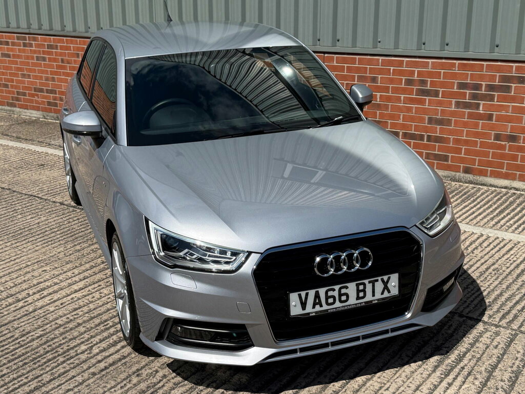 Audi A1 1.6 Tdi S Line Sportback S Tronic Euro 6 Ss Silver #2