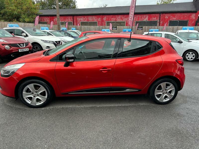 Renault Clio 1.2 16V Dynamique Medianav Euro 5 Red #3