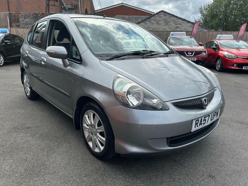 Honda Jazz 1.4 I-dsi Se Cvt-7 Silver
