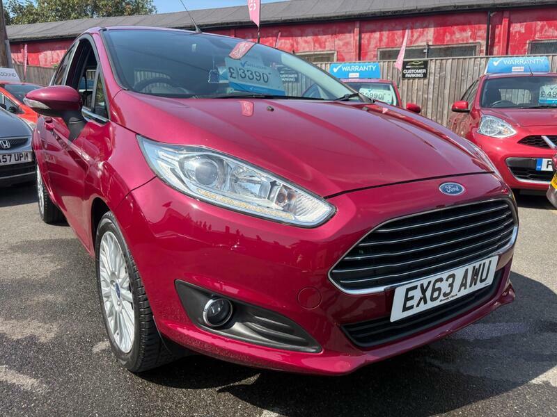 Ford Fiesta 1.0T Ecoboost Zetec Euro 5 Ss White #1