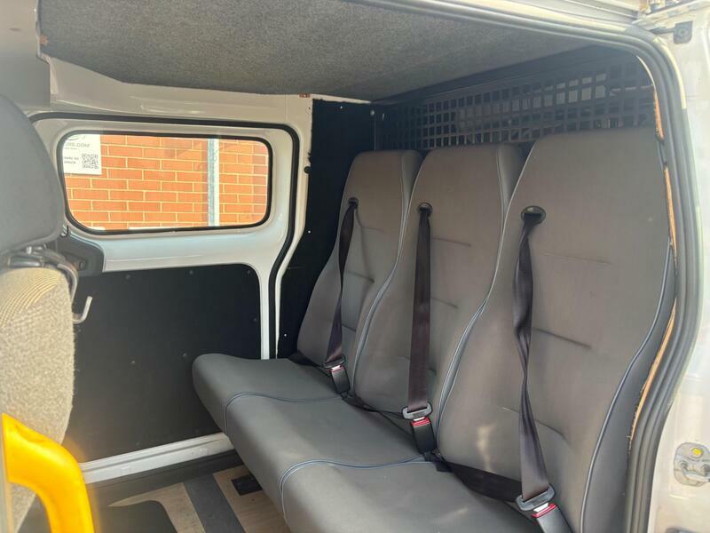 Nissan NV200 Diesel White #16