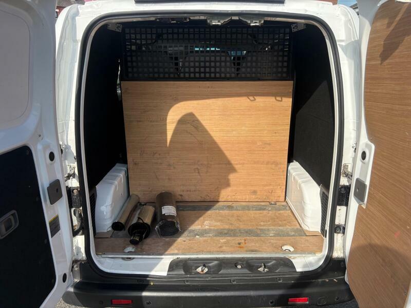 Nissan NV200 Diesel White #17
