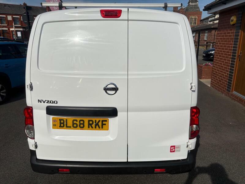 Nissan NV200 1.5 Dci Acenta Crew Van Double Cab 6Dr Manu White #4