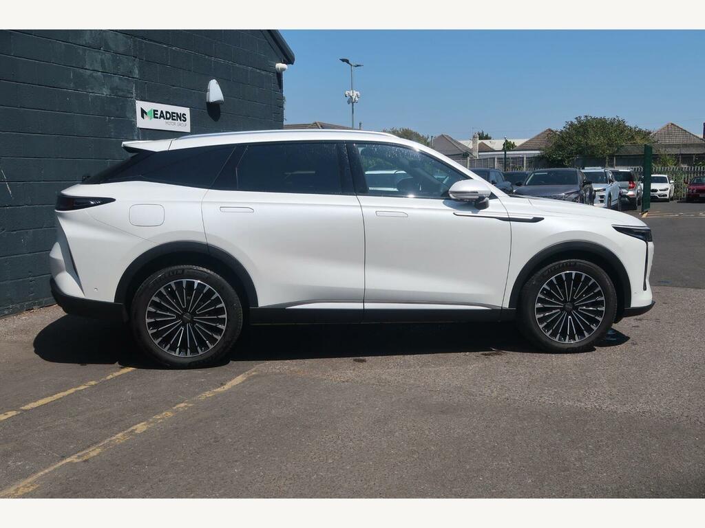 Omoda 9 1.5T Shs 34.46Kwh Noble Dht3 4Wd Euro 6 S S White #4