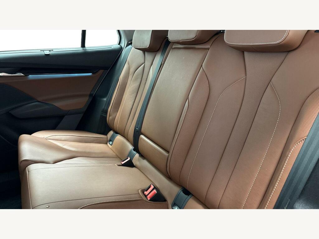 Skoda ENYAQ Iv 62Kwh 60 Dc120kw White #6