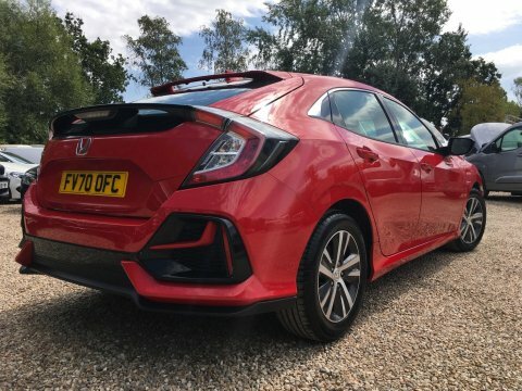 Honda Civic 1.0 Vtec Turbo Red #4