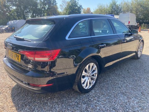 Audi A4 2.0 Tdi Ultra Black #3