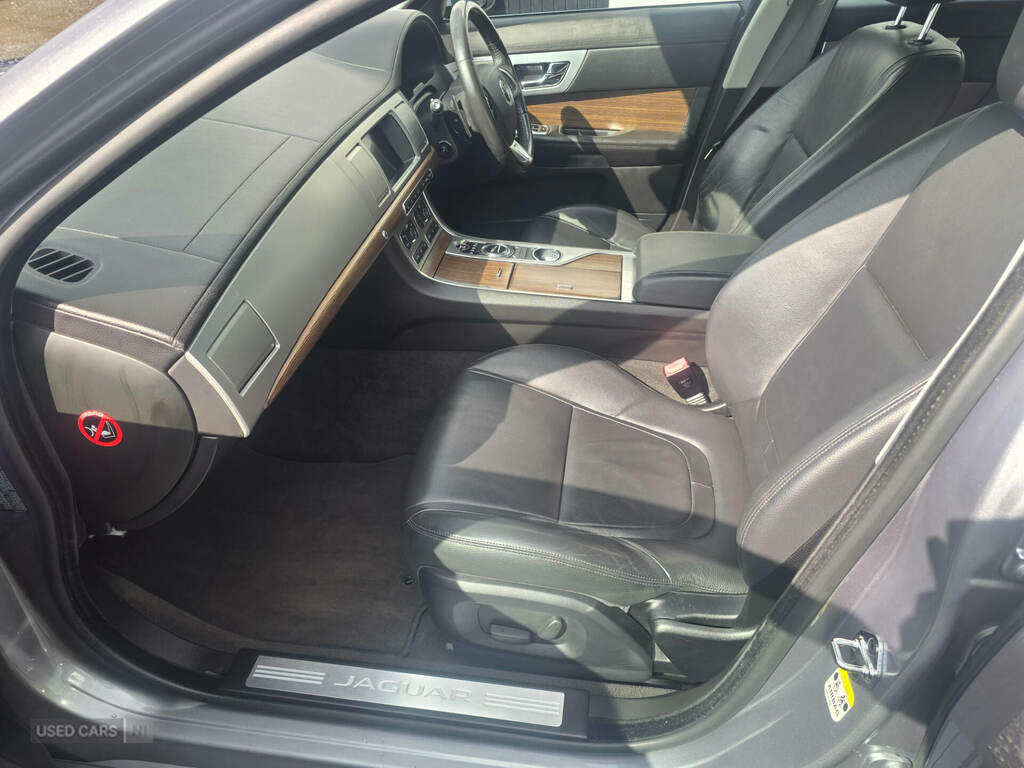 Jaguar XF 2.2D 200 Luxury Grey #5