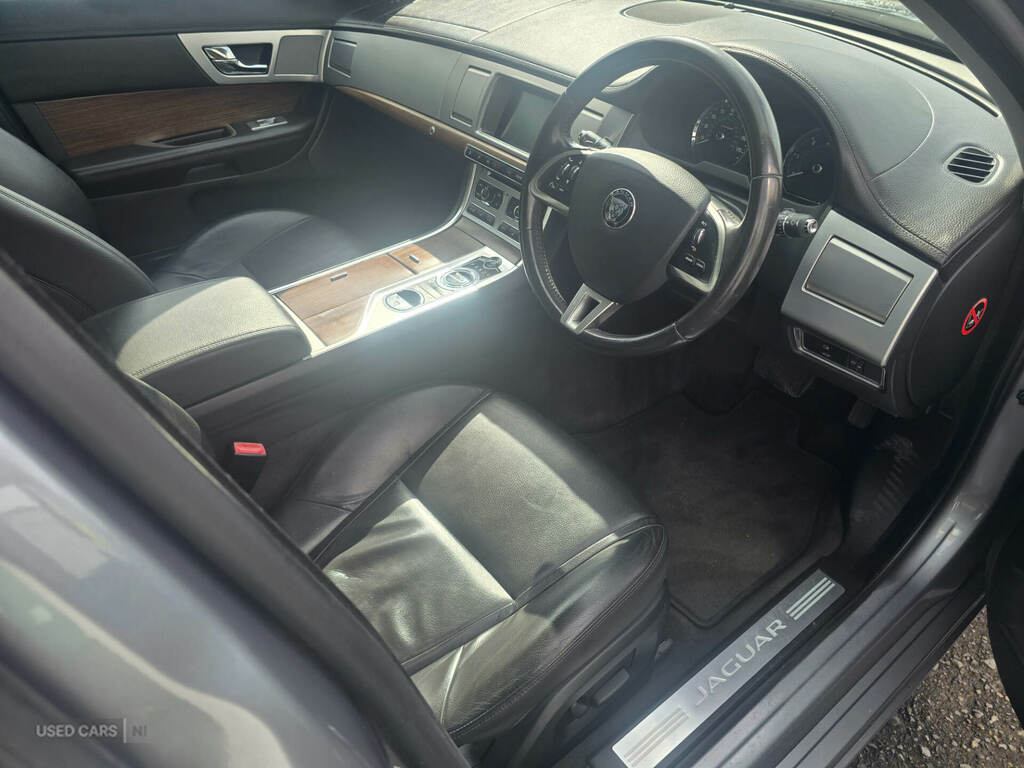 Jaguar XF 2.2D 200 Luxury Grey #4