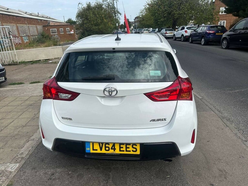 Toyota Auris Hatchback 1.6 V-matic Icon Euro 5 201464 LV64EES White #5