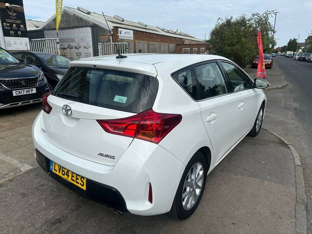 Toyota Auris Hatchback 1.6 V-matic Icon Euro 5 201464 LV64EES White #4